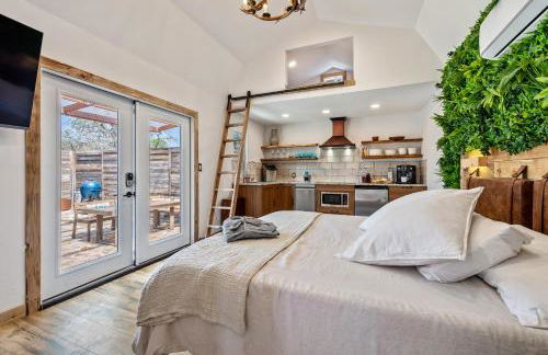 Romantic Tiny Luxury Retreat w heated pool, sauna n outdoor shower in Wimberley 10 acres - Foto 11