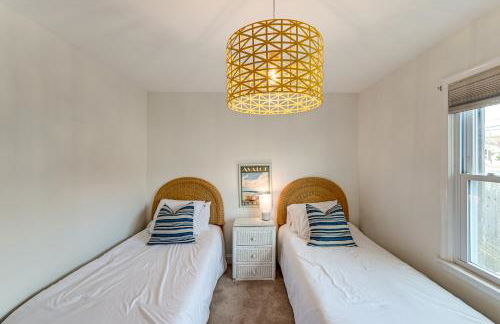 Walk to Beach and Dtwn Dining! Avalon Coastal Escape - Foto 19