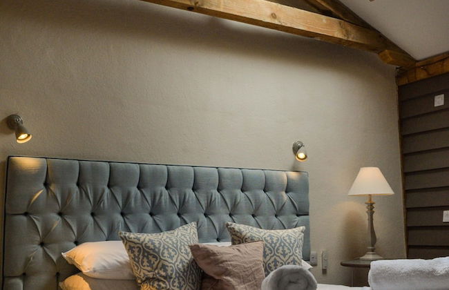 Retreat East - Photo 22