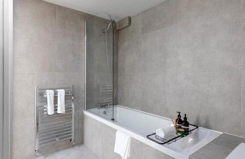 Design Haven! Big Group-Friendly 4BR City Escape in Waterloo's Coolest Corner - Foto 16