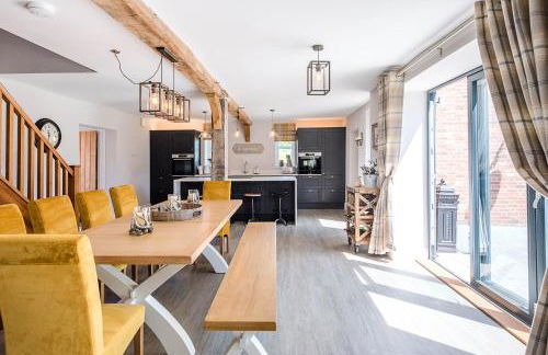 Chapel Cottage at Pond Hall Farm, Stunnning Property with Private Hot Tub, Hadleigh - Foto 10