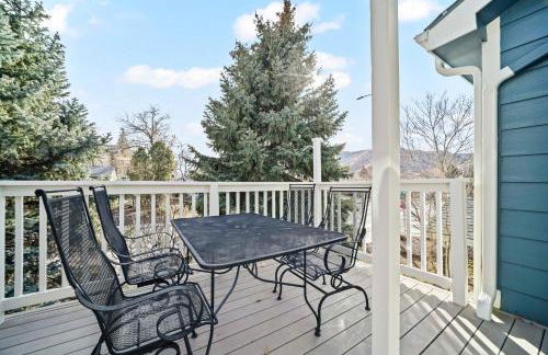 Golden View Townhouse - Walk to Downtown! - Photo 6