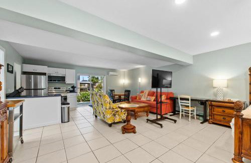 Seaside oasis studio with heated pool - Foto 17