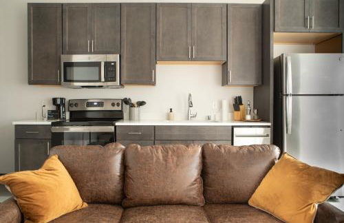 Deer District Studio Apt - One Block from Fiserv and Baird - Foto 6