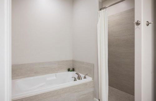 Poolside Plunge - Foto 16