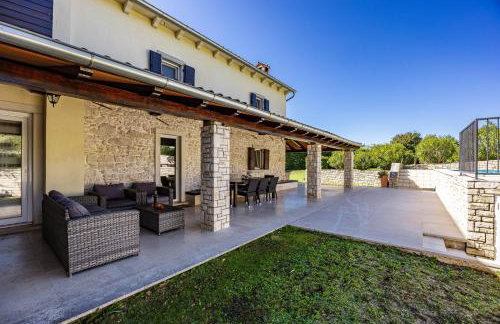 Charming Villa Antoana for families and kids in Labin - Rabac with kids playground & private pool - Foto 20