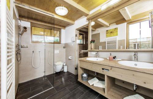 Bayern Chalets bei Salzburg und Berchtesgaden mit Whirlpool und Sauna - Foto 33