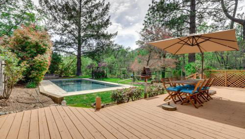 Pool and Deck Wine Country Hideaway in Middletown! - Foto 1