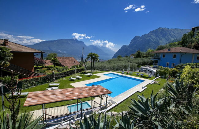 Residence Christina Due Laghi - Foto 1