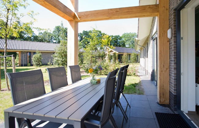 Attractive Bungalow with Covered Terrace near Veluwe - Photo 26