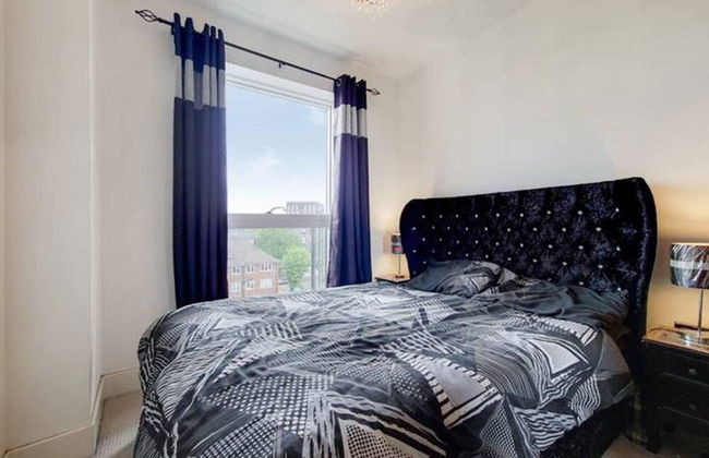 London 2 Bedroom In London - Photo 5