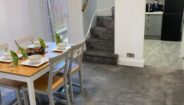 Contractor Friendly - Long Stay Discount - Foto 3