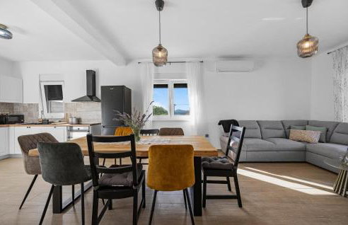 Gorgeous Home In Danilo With Wifi - Photo 6