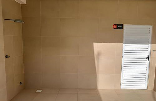 Apartamento na praia, 2 quartos e área de lazer - Foto 30