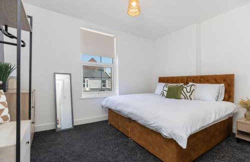 Contractor-Friendly 4-Bed 2-Bath Apartment, fast WiFi, central Redcar - Foto 23