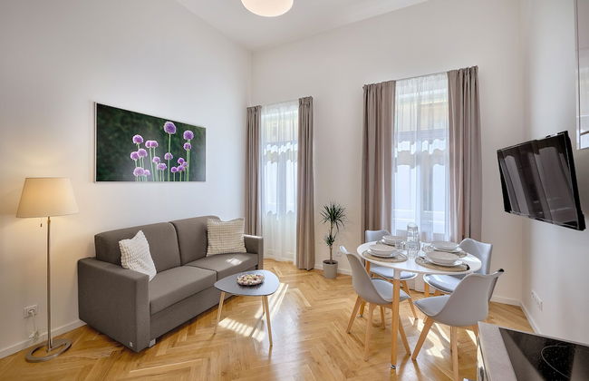 DownTown Suites Rubesova - Foto 28