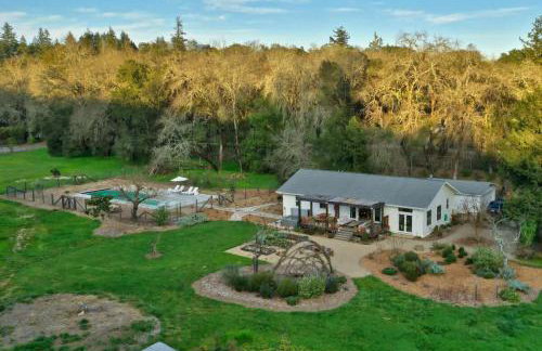 Homestead With Pool And Hot Tub - Wine Tastings Included - Foto 13