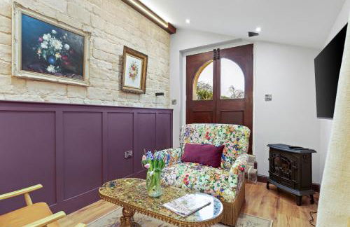 Copper Beech Cottage - Photo 1