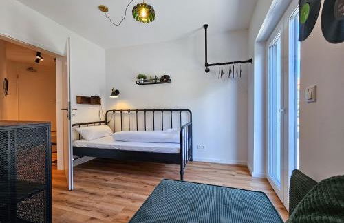 BETTER l industriaI apartment l Heimkino - Foto 29