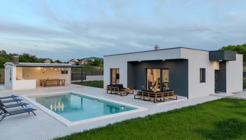 Villa Vedro nebo, XL heated pool - Foto 2, sunbed