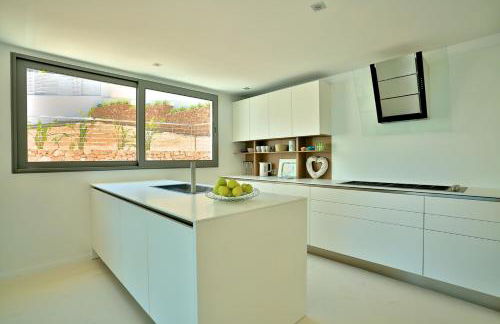 Serene Escape: Seaside Villa in Ibiza, 1001 - Foto 24