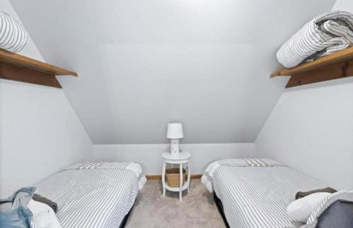 Wooded Retreat with game area and hot tub - Foto 26