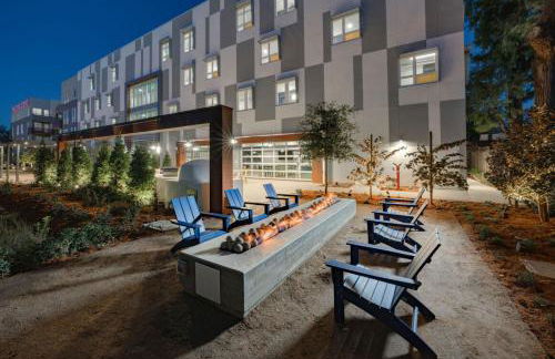 Anton Ladera - Foto 37