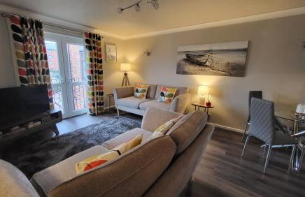 Peaceful Waterfront Apartment, Private Parking, Hull Marina - Foto 1
