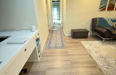 Peaceful Lakeside Retreat - Cozy 3BR Waterfront Home - Foto 26