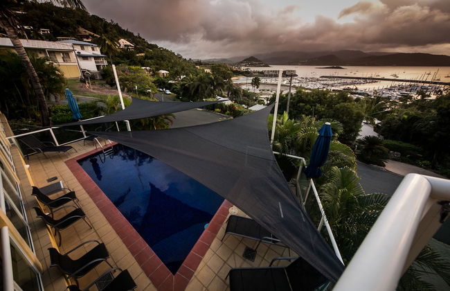 Sunlit Waters Studio Apartments - Foto 35