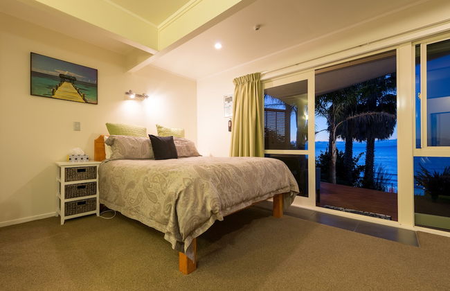 By the Bay Beachfront Apartments - Foto 14