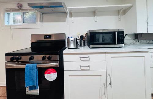 Entire 4 bedroom familyfriendly basement apartment, MetroWalk - Foto 32