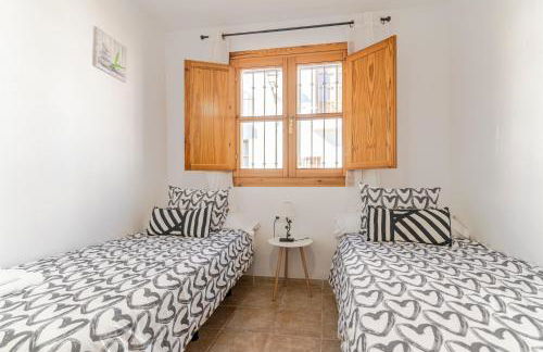 RentitSpain - Picena - Casa Picena Terraza y Senderismo en la Montaña - Photo 48