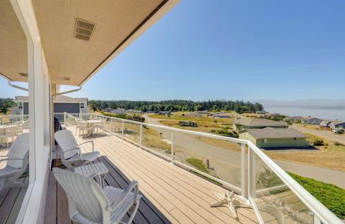 Stunning Home in Coupeville with Deck and Beach Access - Foto 2