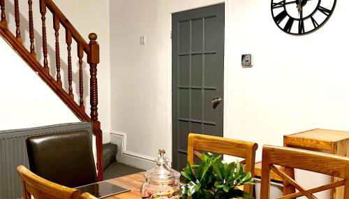 Cosy 3BDR In Levenshulme-Close To Manchester City Centre And Stockport Town- Free Parking- WiFi - Foto 3