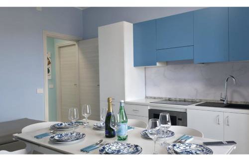 DANIEL SUPERIOR APARTMENTS - Tropea City Center - 250m from the Train Station - Foto 63