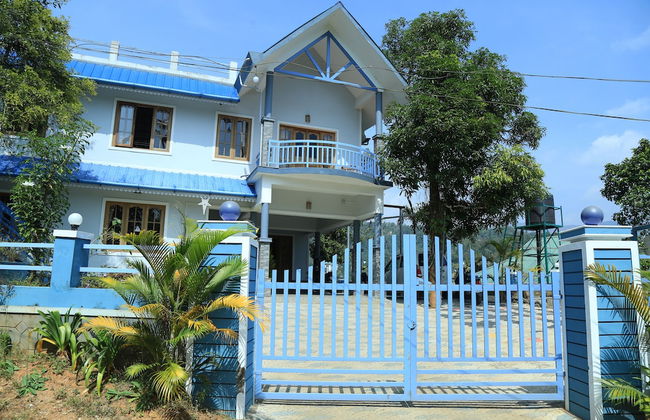 Room-1 Bedroom With Balcony Mountain Vie - Photo 1