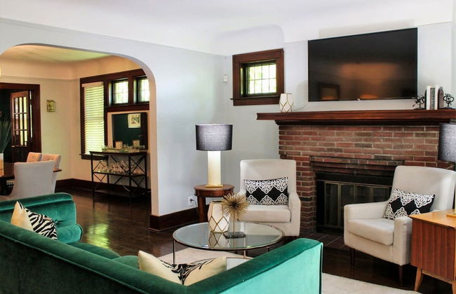 Glamorous Green Beauty in the Heart of University District 15min to Downtown - Foto 9