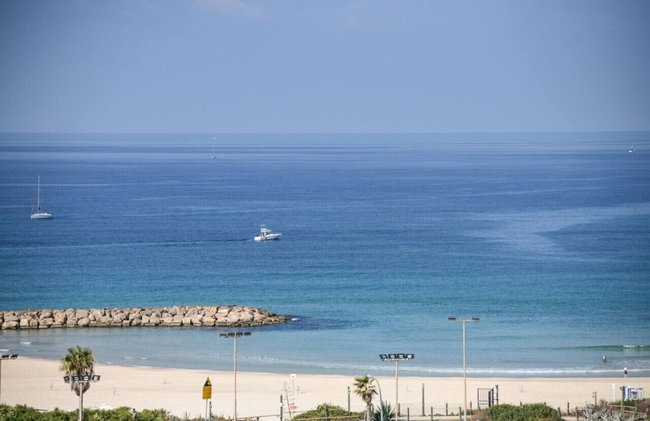 Herzliya Seaside Charming Home by Sea N' Rent - Foto 24