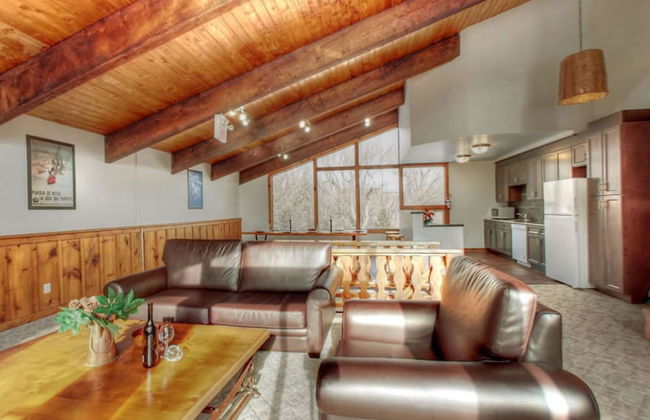 Spacious 8 bdrm Cottage with Private Beach Access, BBQ, Hot Tub, Sauna, Pet friendly - Foto 6