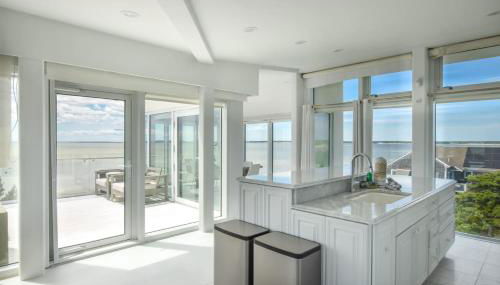 Waterfront Hot Tub Sauna Private Beach - Foto 5