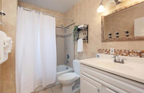 Hillcrest 3 bedroom charming private home by shops & restaurants - Foto 15