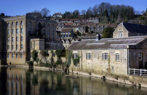 STABLES Stylish comfortable peaceful cottage with parking and outdoor space - Photo 79