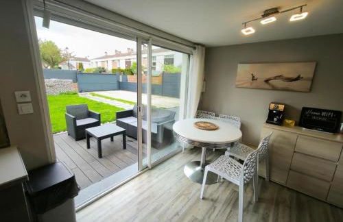 Havre de Paix avec Jardin privatif et Parking Gratuit à 15 min de Versailles - Foto 7