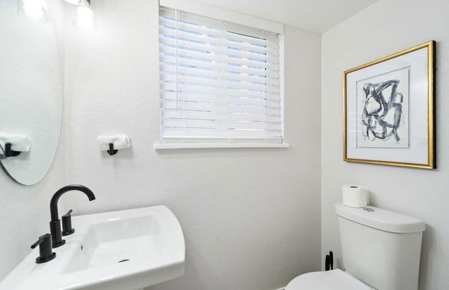 @ Marbella - Modern 4-br Retreat Chef's Kitchen - Photo 30