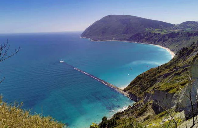 Numana Vespa Rental - Photo 8