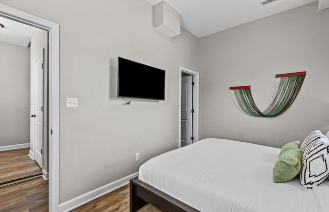 Mysteries on Lemp | JZ Vacation Rentals - Photo 7