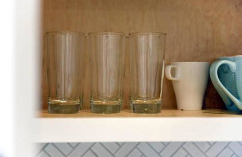 HostWise Stays - The Carnegie - Sauna, 1 Block from Butler St, Family Friendly - Foto 39