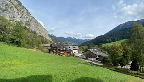 Studio calme avec parking couvert - FR-1-692-90 - Photo 3