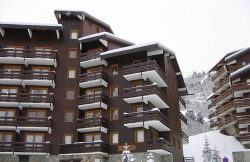 Ski in and Out 2-Bed Apartment in Meribel - Foto 14
